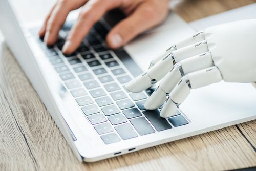 世界人工智能大会 办公机器人与白领"抢饭碗"